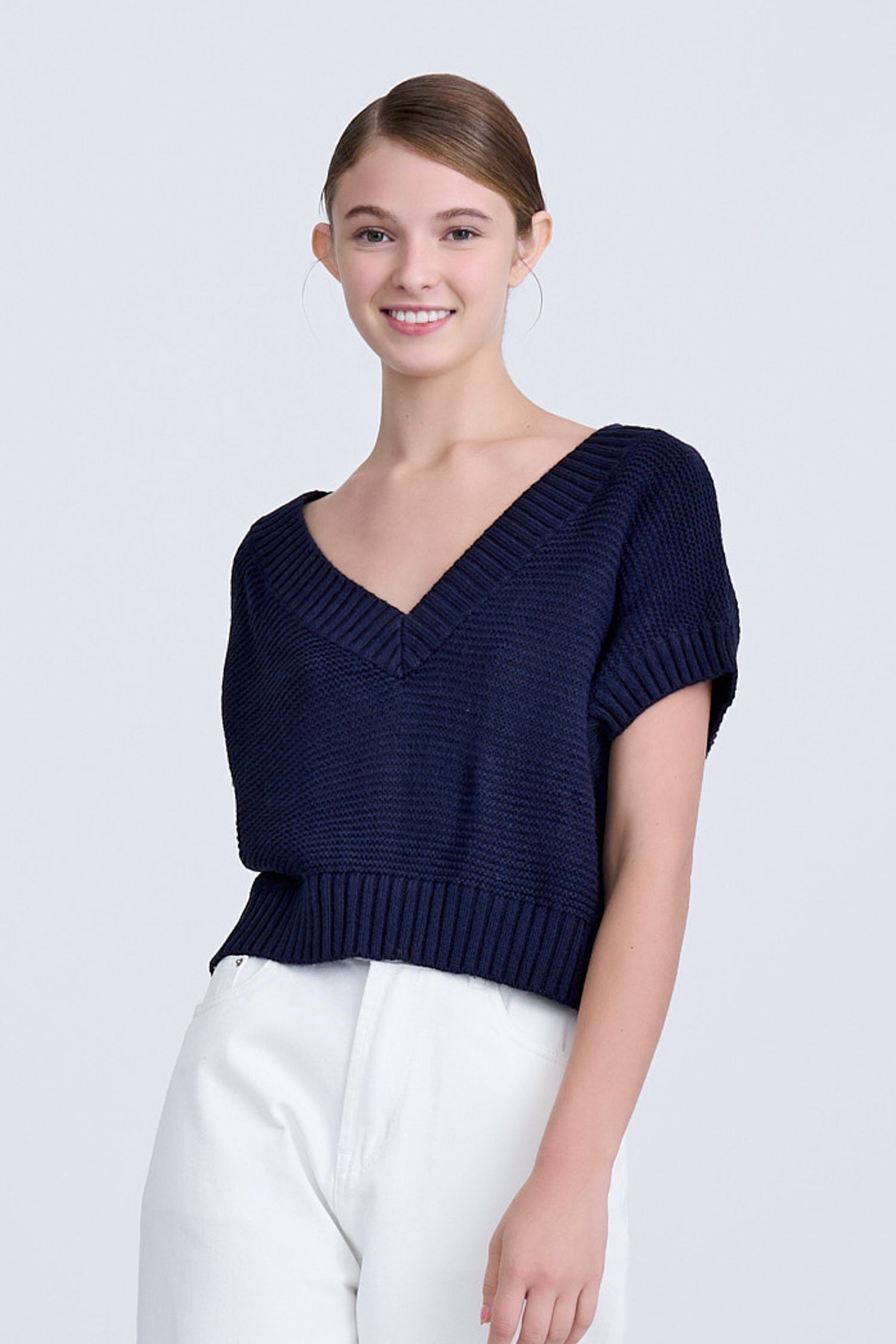 V-Neck Cropped Sweater - Navy