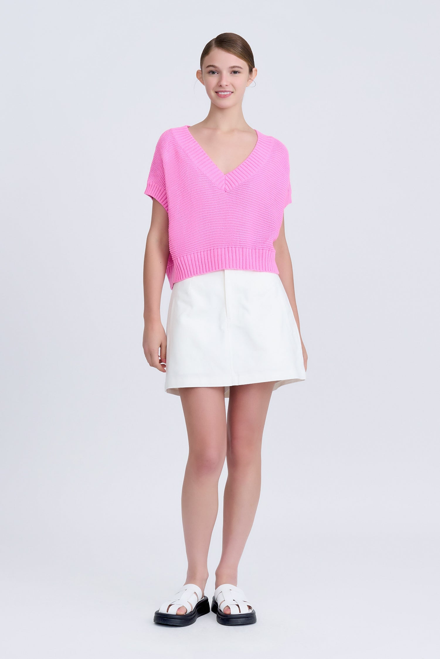 V-Neck Cropped Sweater - Pink