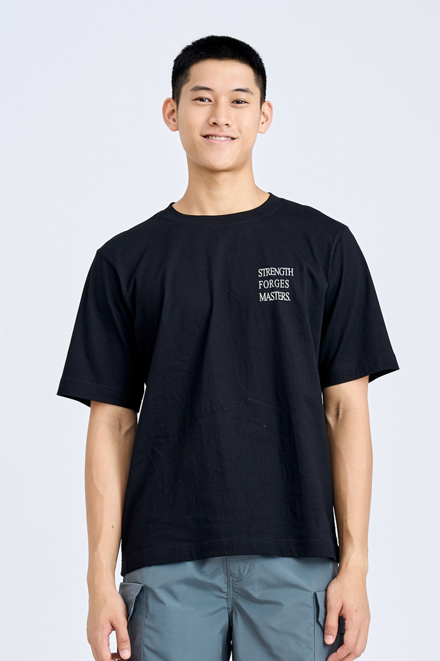 Jersey &quot;Strength Forges Masters&quot; Graphic Tee - Black